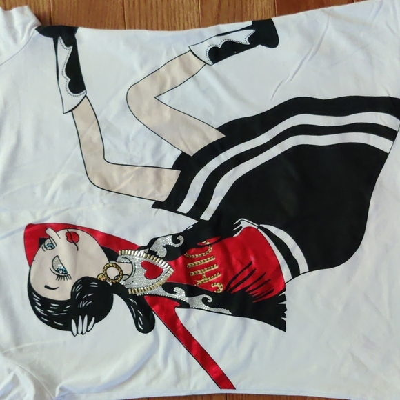 Cute women top - Picture 2 of 2